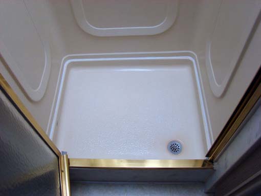 Allegro_innen_Dusche3